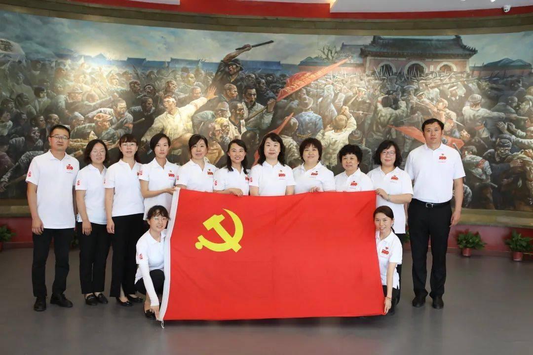 闲话上海 | 冯氏经典贺岁片 侬看过几部？