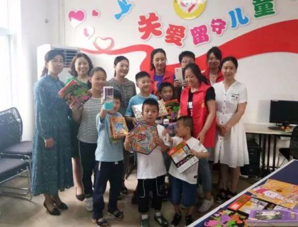 于正回应为什么不结婚，不会为结婚委屈自己，自己精神世界很丰富
